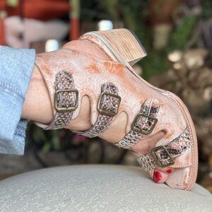 FREEBIRD Stylish Women's Strappy Sandals LEATHER DISTRESSED booties